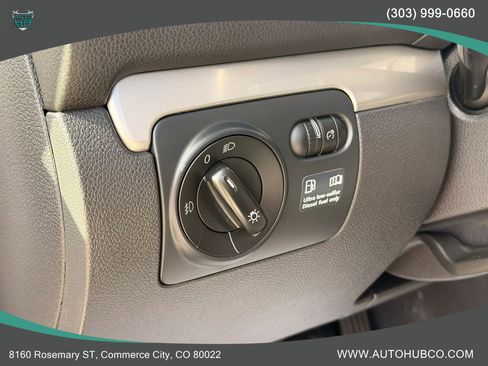 Used 2012 Volkswagen Golf TDI FWD image 22
