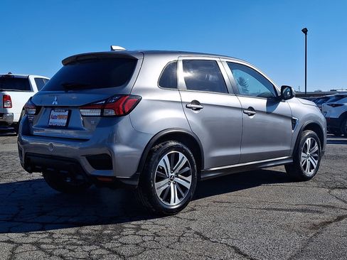 Used 2022 Mitsubishi Outlander Sport SE image 6