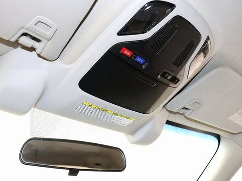 Used 2022 Subaru Outback Premium image 23