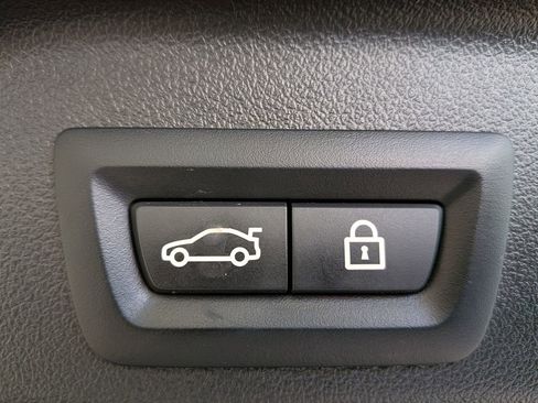 Used 2023 BMW X5 xDrive40i w/ Executive Package image 34