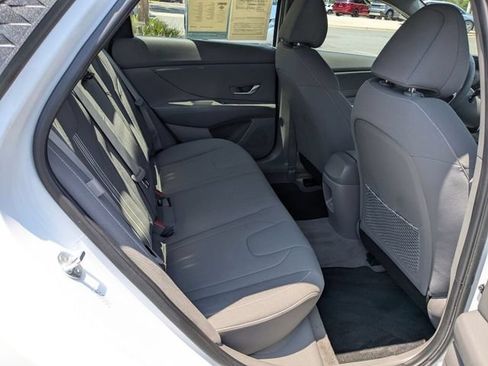 Used 2024 Hyundai Elantra SEL w/ Convenience Package FWD image 34