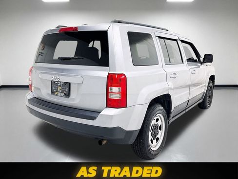 Used 2016 Jeep Patriot Sport w/ Power Value Group FWD image 6