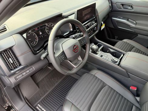 New 2026 Nissan Pathfinder Rock Creek image 4