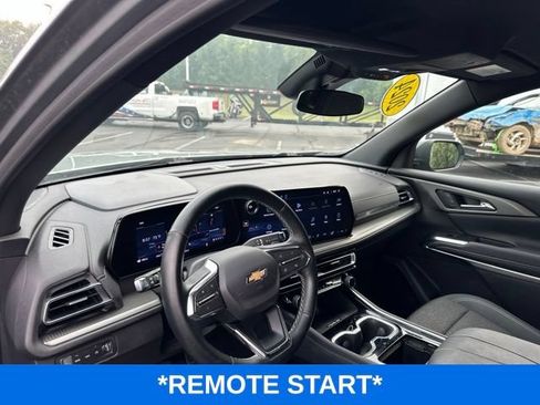 Used 2024 Chevrolet Traverse LT w/ Trailering Package AWD/4WD image 6