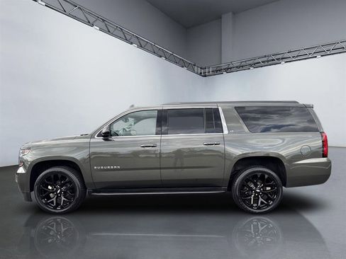 Used 2019 Chevrolet Suburban LT w/ Luxury Package image 2