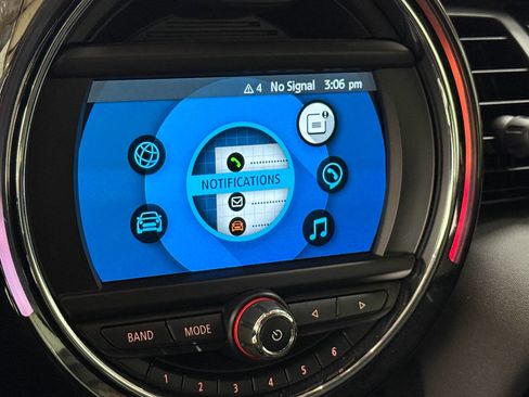 Used 2019 MINI Cooper S image 40