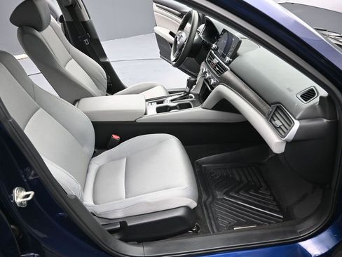 Used 2019 Honda Accord LX image 25