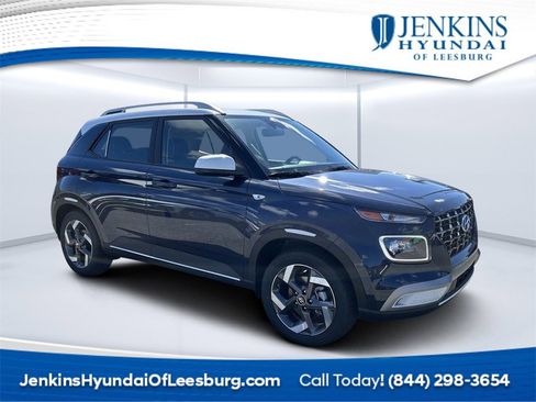 New 2025 Hyundai Venue Limited image 1