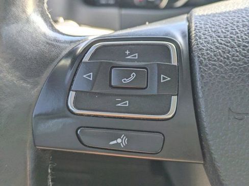 Used 2018 Volkswagen Tiguan Limited image 19