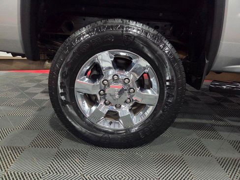 Used 2018 GMC Sierra 2500 SLT w/ Suspension Package, Off-Road AWD/4WD image 83