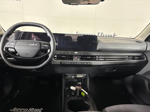 Used 2025 Kia K4 FWD image 20