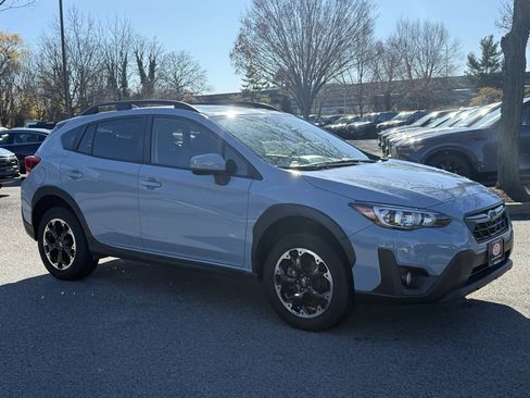 Certified 2022 Subaru Crosstrek 2.0i Premium w/ Moonroof Package image 4