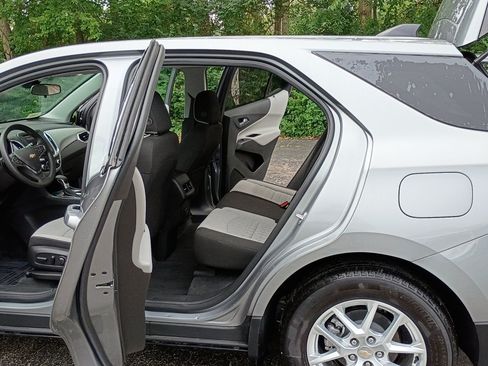 Used 2024 Chevrolet Equinox LS w/ LS Convenience Package FWD image 13
