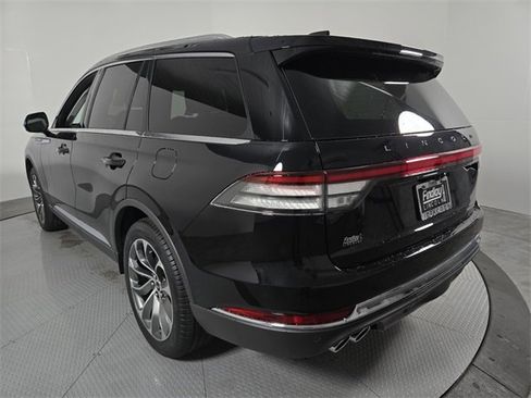 New 2026 Lincoln Aviator AWD image 7