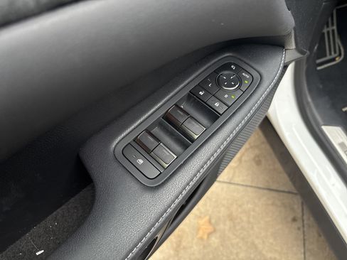 Certified 2024 Lexus RX 500h F Sport image 15