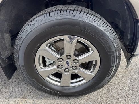 Used 2020 Ford F150 Lariat image 9