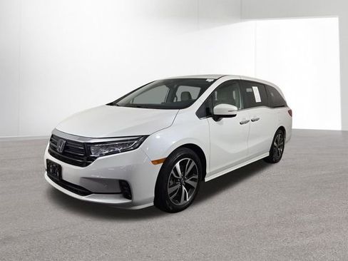 Used 2023 Honda Odyssey Touring image 2