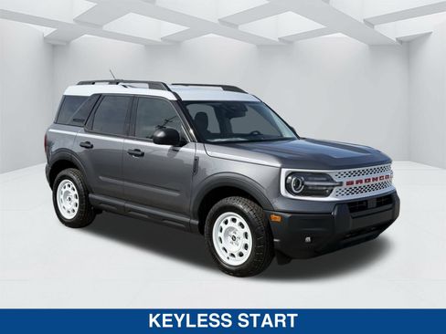 New 2025 Ford Bronco Sport Heritage w/ Convenience Package AWD/4WD image 2