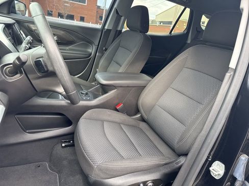 Used 2023 GMC Terrain SLE w/ Driver Convenience Package image 19