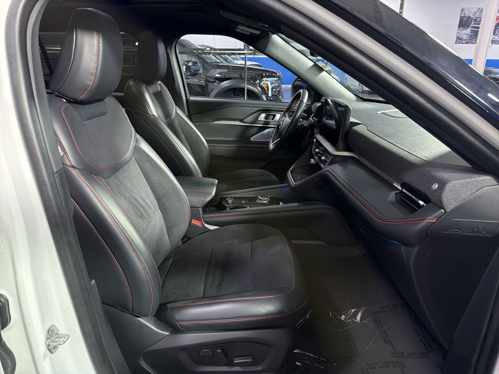 Used 2025 Ford Explorer ST w/ Sun And Sound Package AWD/4WD image 24