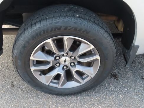 Used 2019 Chevrolet Silverado 1500 RST AWD/4WD image 14