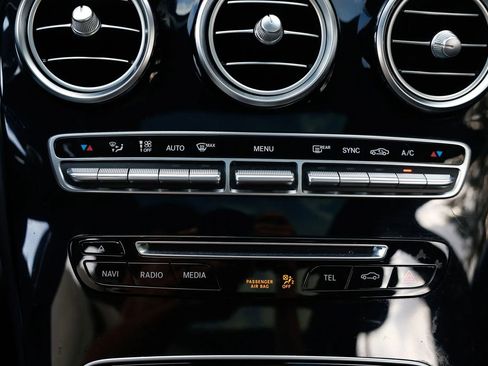 Used 2016 Mercedes-Benz C 300 Sedan image 32