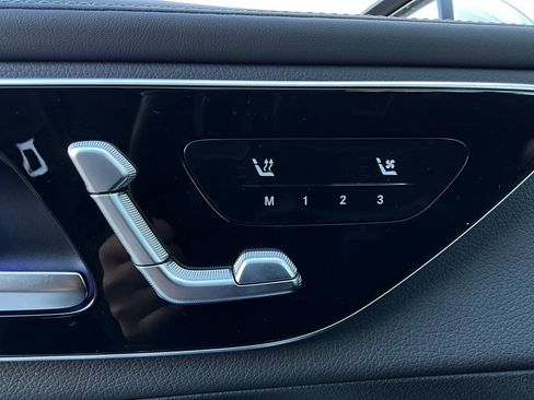 Used 2024 Mercedes-Benz GLC 300 4MATIC image 23