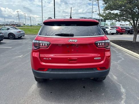 Used 2023 Jeep Compass Latitude w/ Sun and Sound Group AWD/4WD image 8