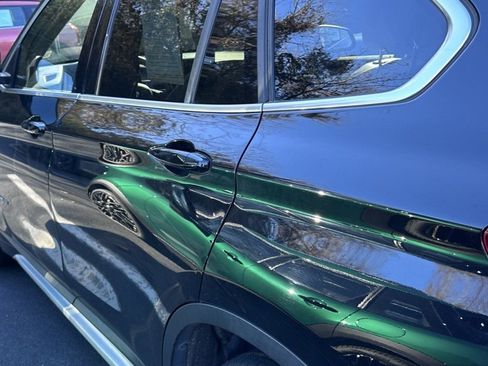 Used 2017 BMW X1 xDrive28i image 9