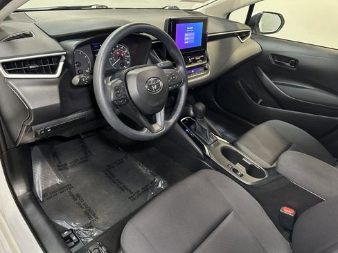 Used 2023 Toyota Corolla LE image 23