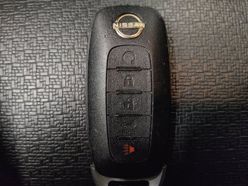 Used 2023 Nissan Rogue SV w/ SV Premium Package FWD image 32