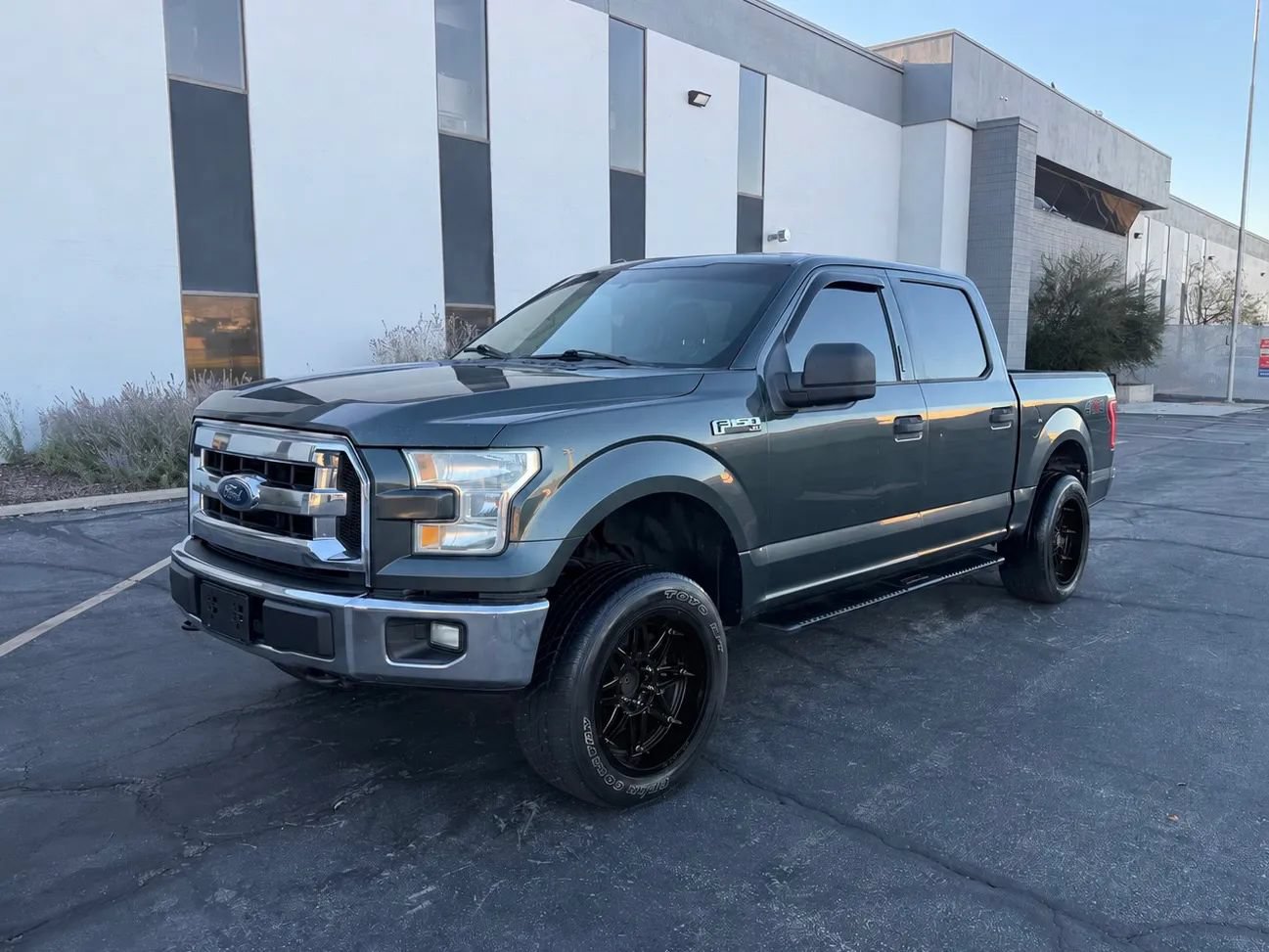Used 2015 Ford F150 XLT AWD/4WD image 1