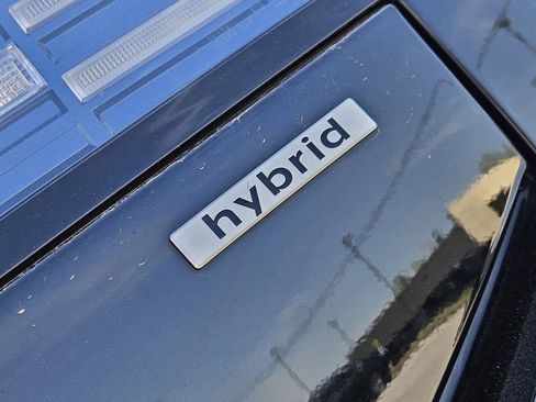 Certified 2025 Hyundai Sonata Limited FWD image 8