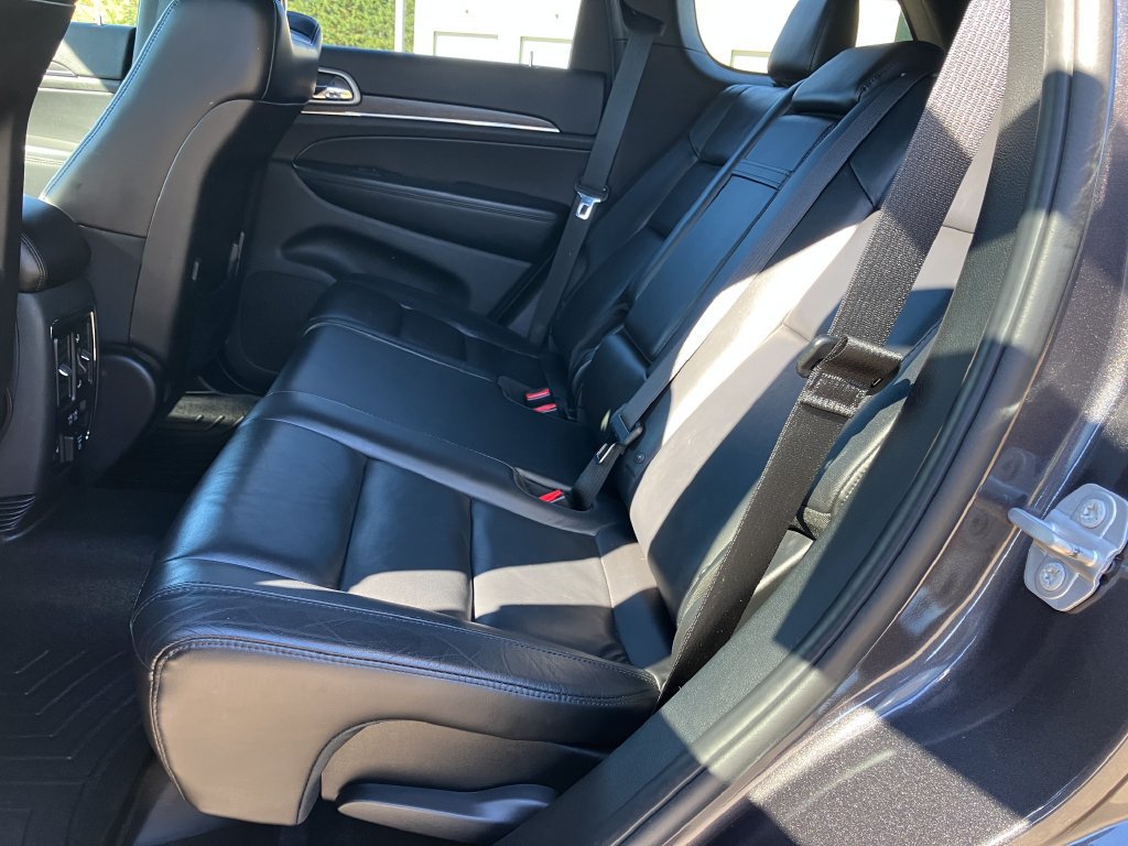 Used 2018 Jeep Grand Cherokee Limited AWD/4WD image 21