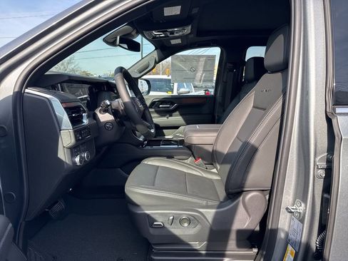 New 2026 GMC Yukon XL Denali w/ Sun & Power Step Package image 17