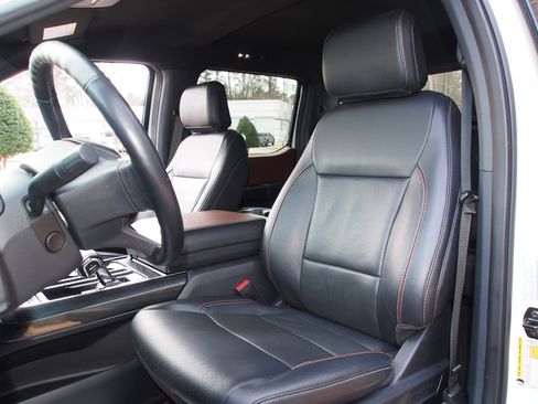 Used 2022 Ford F150 Lariat w/ Equipment Group 502A High AWD/4WD image 16