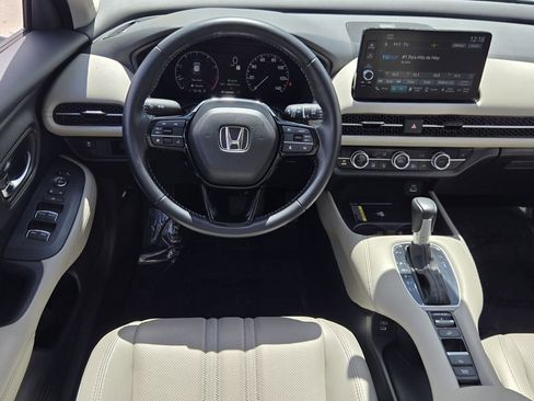 Used 2025 Honda HR-V EX-L image 12