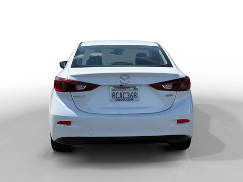 Used 2018 MAZDA MAZDA3 Touring FWD image 4