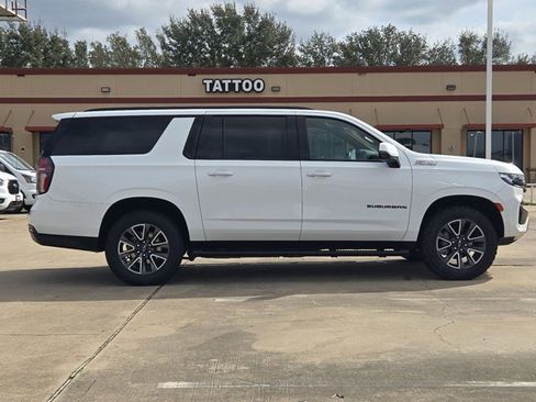 Used 2023 Chevrolet Suburban Z71 w/ Luxury Package image 4