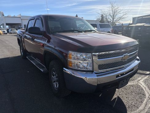 Used 2013 Chevrolet Silverado 1500 LT AWD/4WD image 3