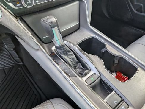 Used 2020 Honda Accord EX image 18