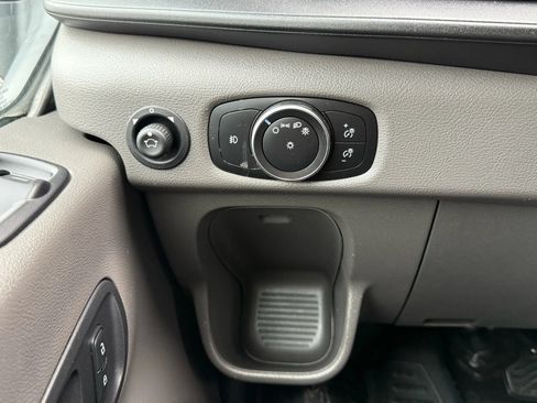 Used 2020 Ford Transit 250 Low Roof RWD image 15