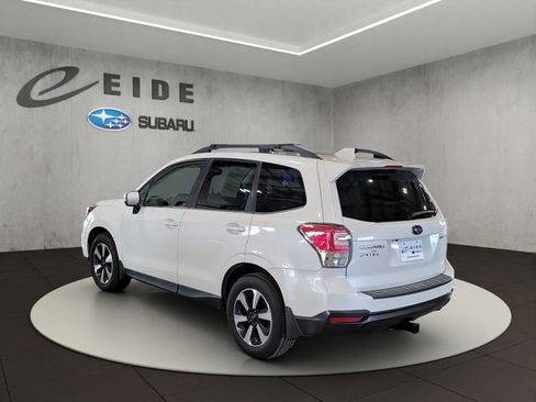 Used 2017 Subaru Forester 2.5i Limited image 3