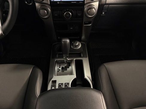 Used 2021 Toyota 4Runner SR5 Premium image 22