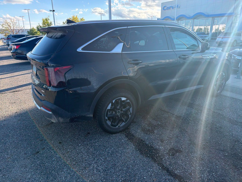 Used 2024 Kia Sorento S AWD/4WD image 7