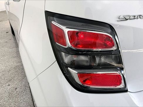 Used 2020 Chevrolet Sonic LT image 40