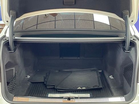 Used 2021 Audi S8 L image 29
