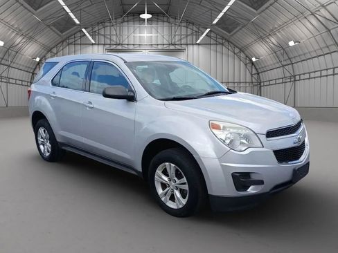 Used 2014 Chevrolet Equinox LS FWD image 2