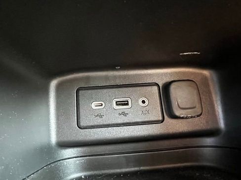 Used 2021 Chevrolet Equinox LT image 15