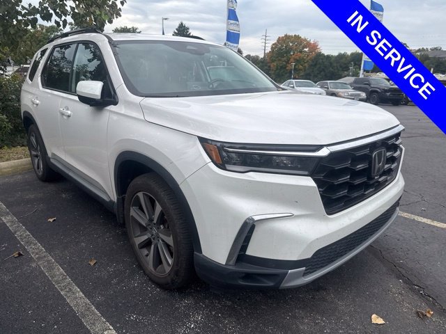 Used 2025 Honda Pilot Elite image 1
